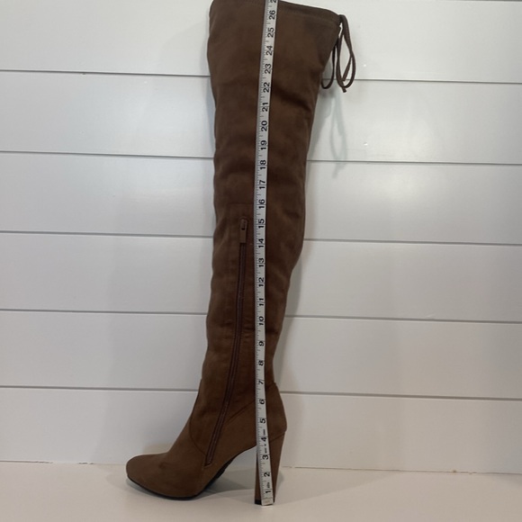 Top Moda Over The Knee Boot. Size 8M - Picture 8 of 9